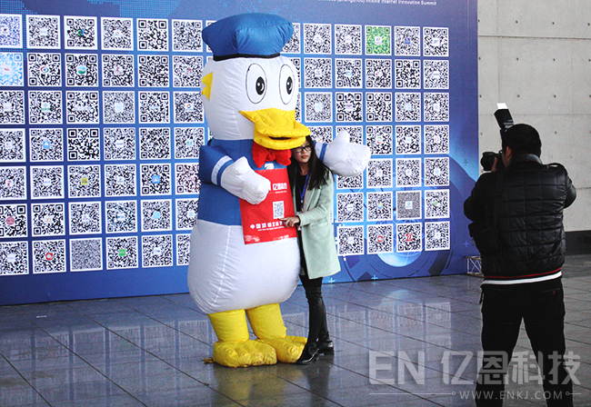 �|�����f���������Ƅӻ��W���·��